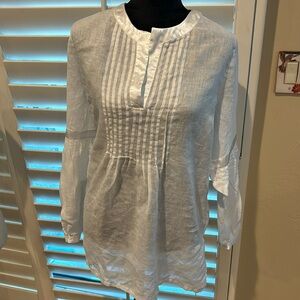 Soft Surroundings linen top. Satin trim.